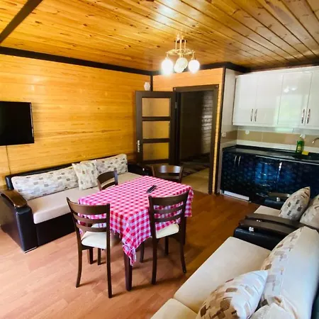 Kaya Apartment *